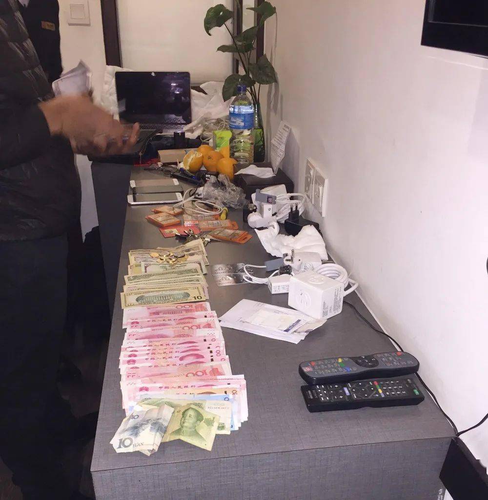 中国黑客入侵尼泊尔ATM机非法取现被当场抓获
